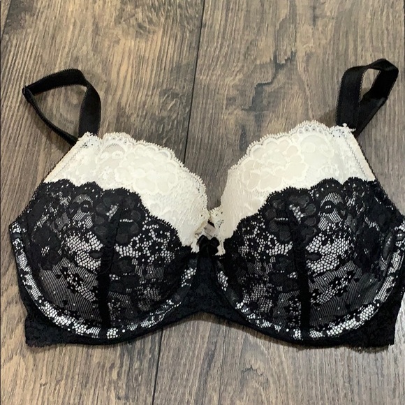 Victoria's Secret Other - Victoria’s Secret Dream Angels lined demi bra